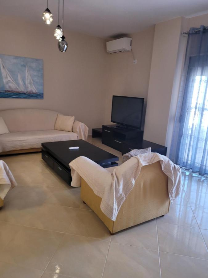 Marina Apartment Sarandë Exterior foto