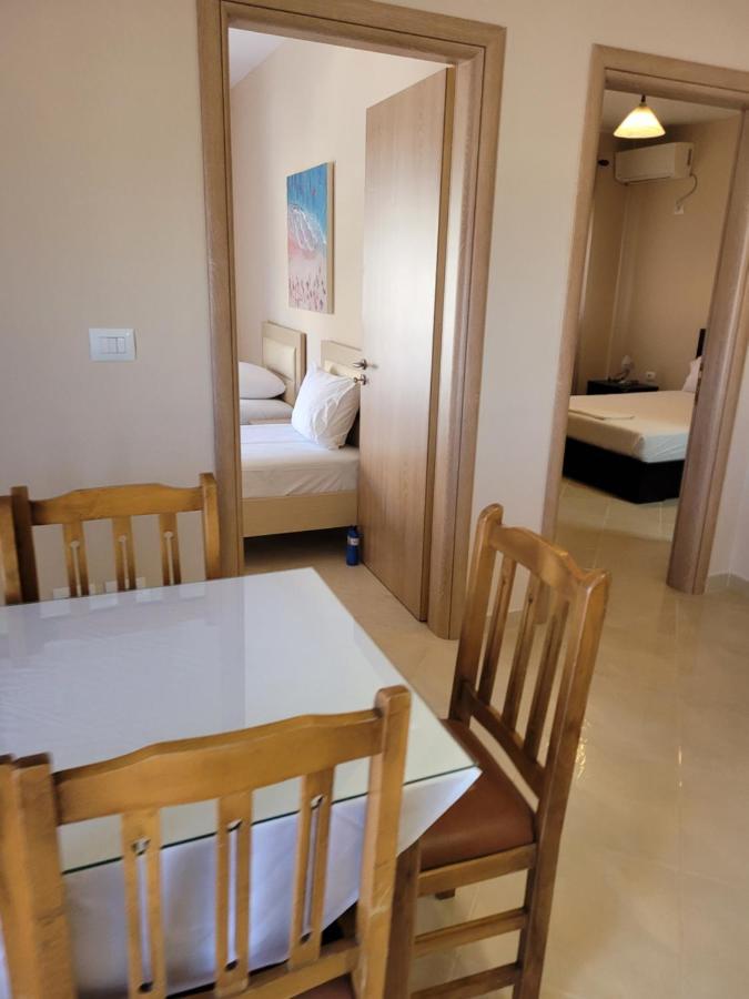 Marina Apartment Sarandë Exterior foto